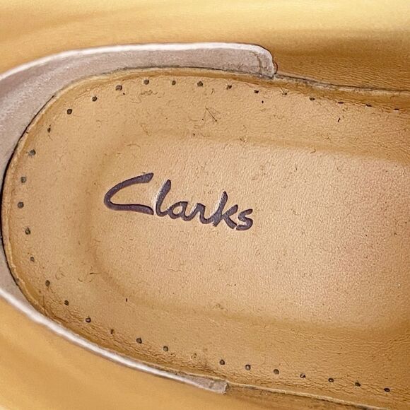 Clarks Women’s Chukka Dessert boots Boots in gray suede. 7.5 - Picture 10 of 17